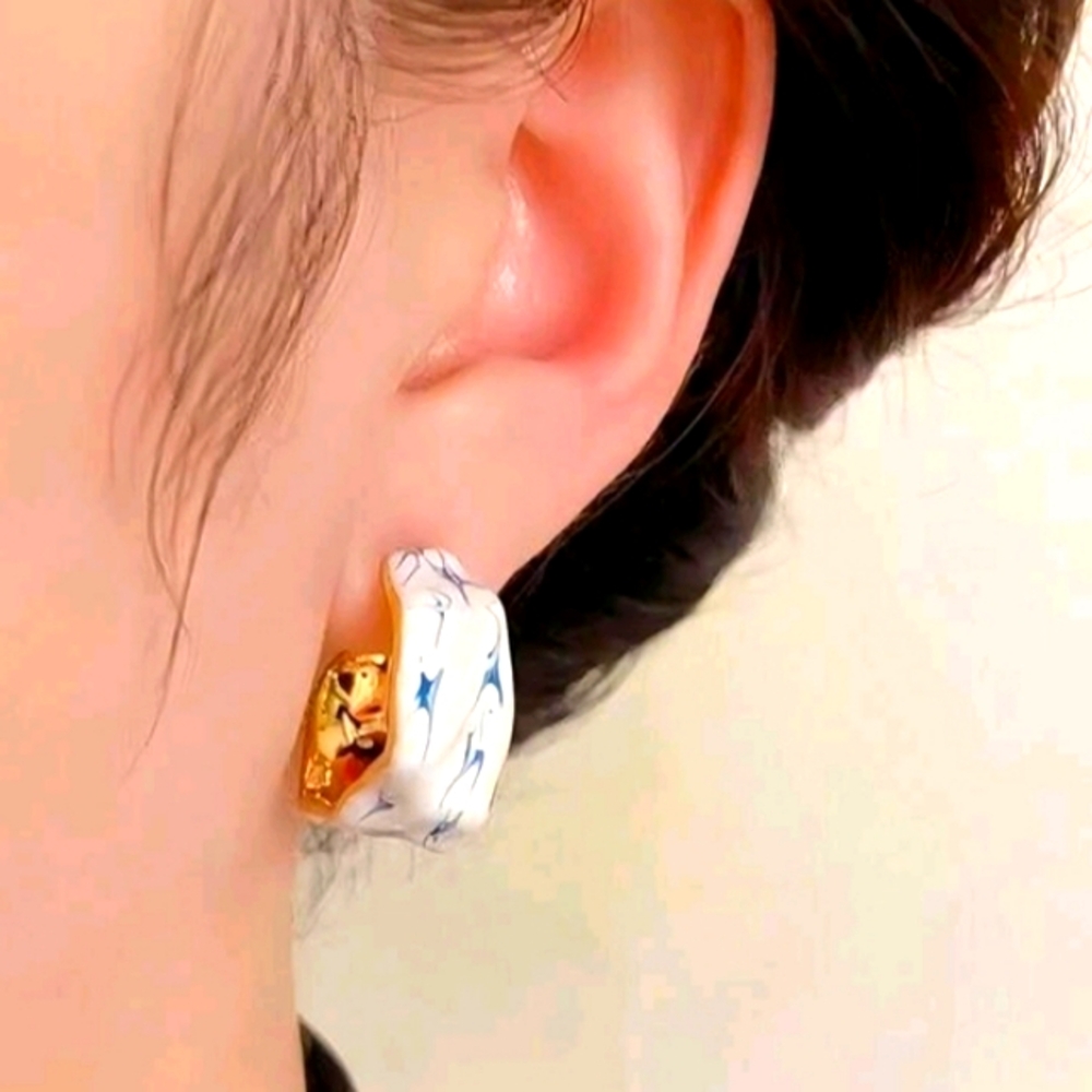 NEW! 14K Gold Plated White & Blue Enamel Ceramic Wavy Half Hoop Post Earrings
